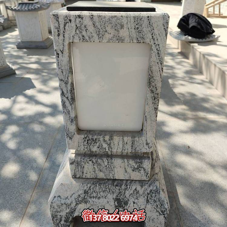 新中式花崗巖太陽(yáng)能石燈，讓你的庭院更加精致