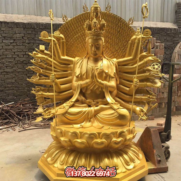 貼金千手觀音雕塑，精美裝飾大型寺廟