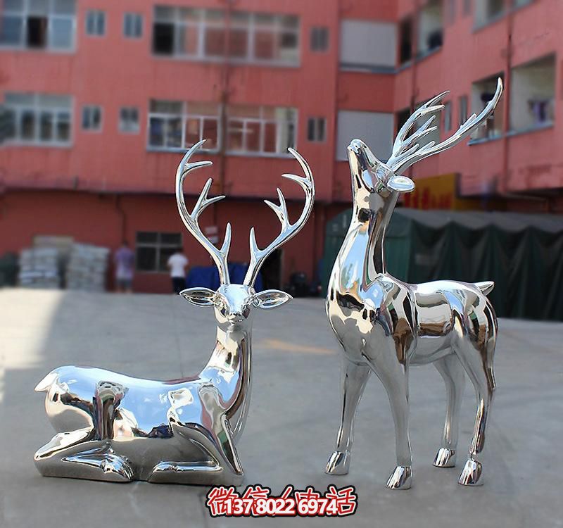 不銹鋼鏡面鹿雕塑，點綴公園景區(qū)