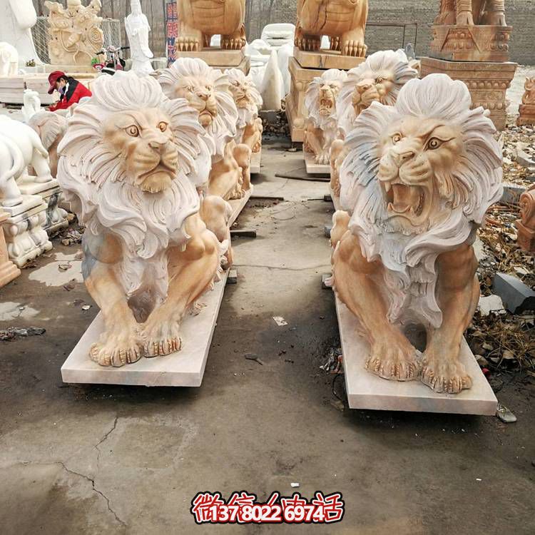 大理石石雕獅子雕塑，點綴晚霞紅園林景觀