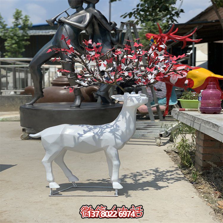 不銹鋼梅花鹿雕塑，點(diǎn)綴校園景觀