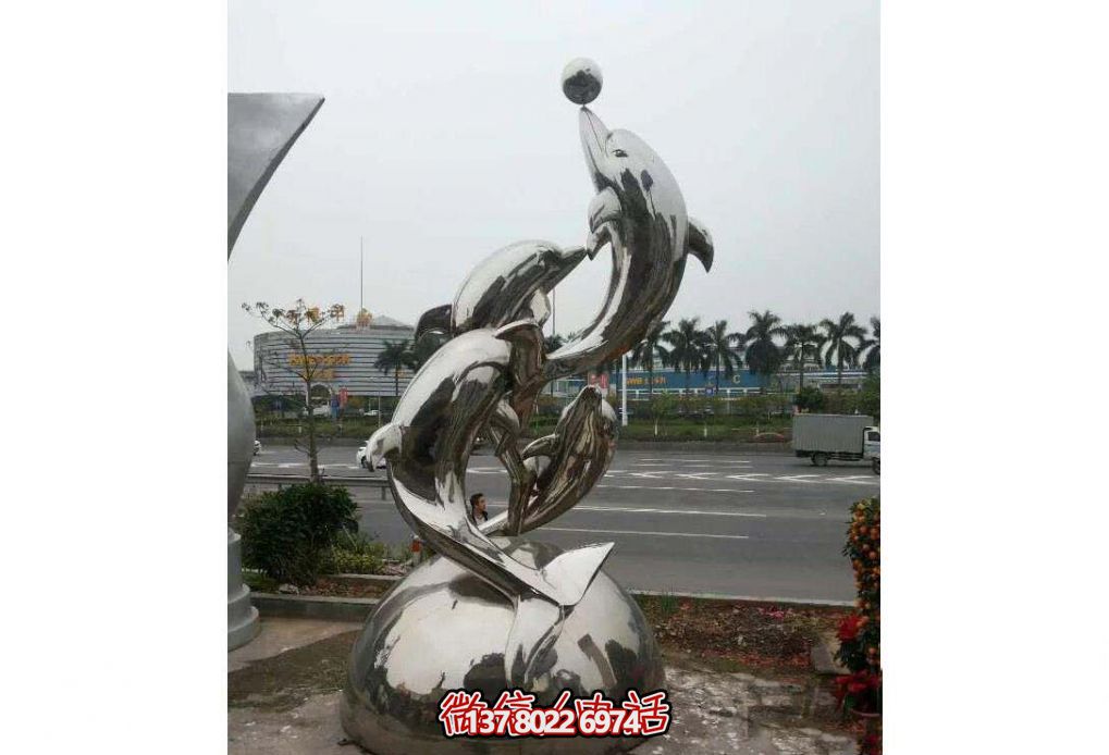 不銹鋼海豚雕塑，玩起來讓街道飛躍！