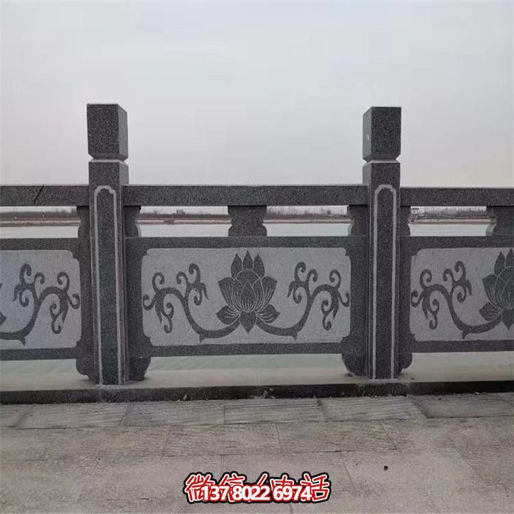 花崗巖護欄——完美結合精美雕刻與經典欄桿扶手，為寺廟景點帶來外觀華麗的裝飾
