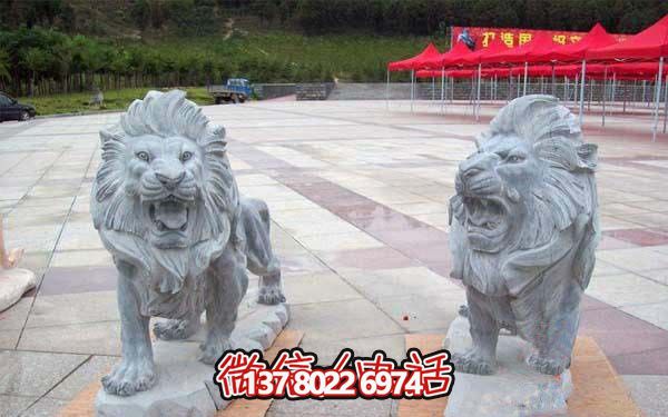 大型石雕獅子雕塑，給景區(qū)帶來(lái)濃厚的歷史氛圍