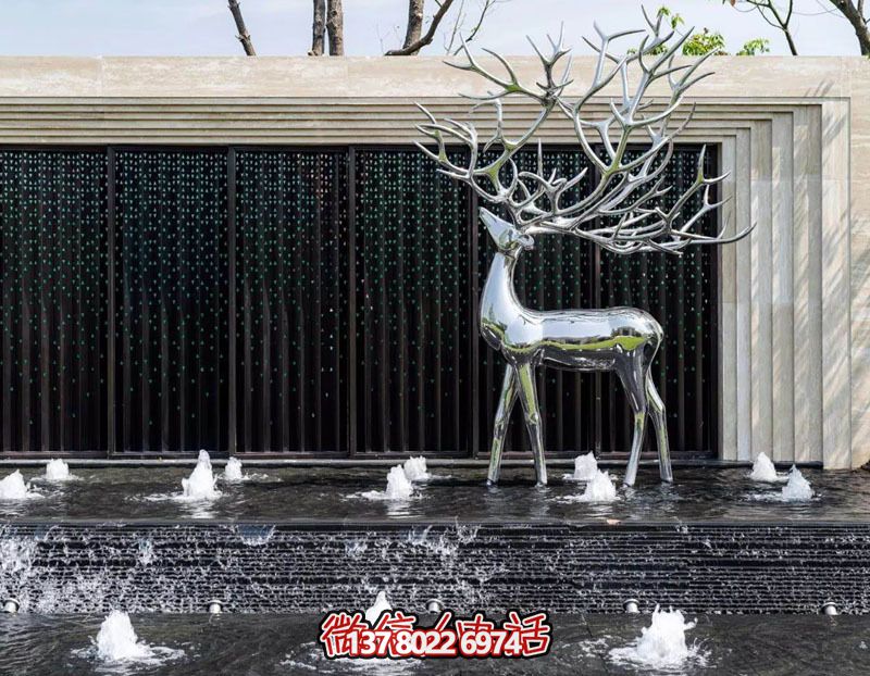不銹鋼雕刻梅花鹿噴泉，打造公園景區(qū)創(chuàng)意噴泉