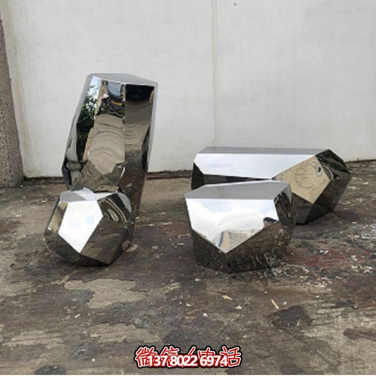 高級不銹鋼鏡面戶外公園雕塑裝飾，以鵝卵石為靈感