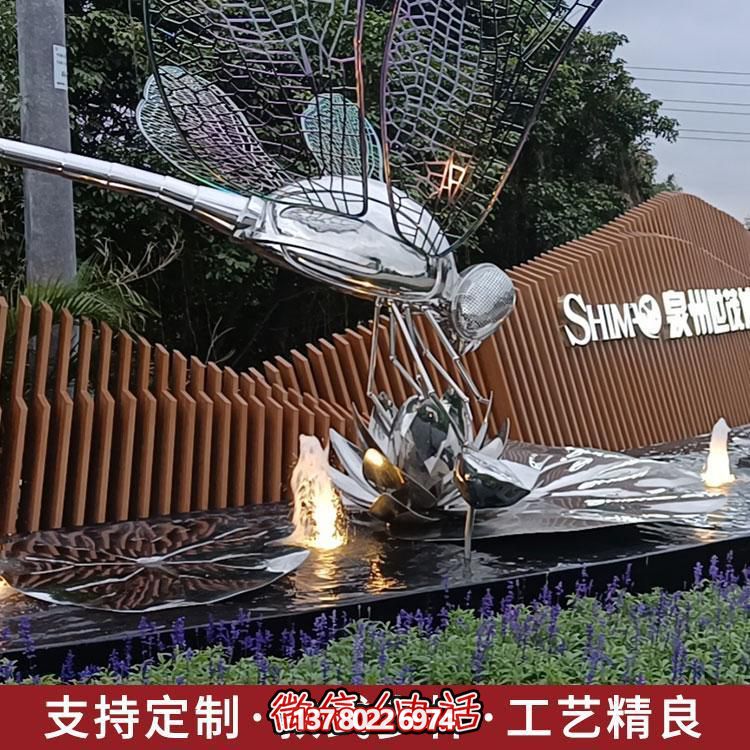 大型不銹鋼雕塑，為城市酒店、公園、商場及水景環(huán)境增添獨特景觀