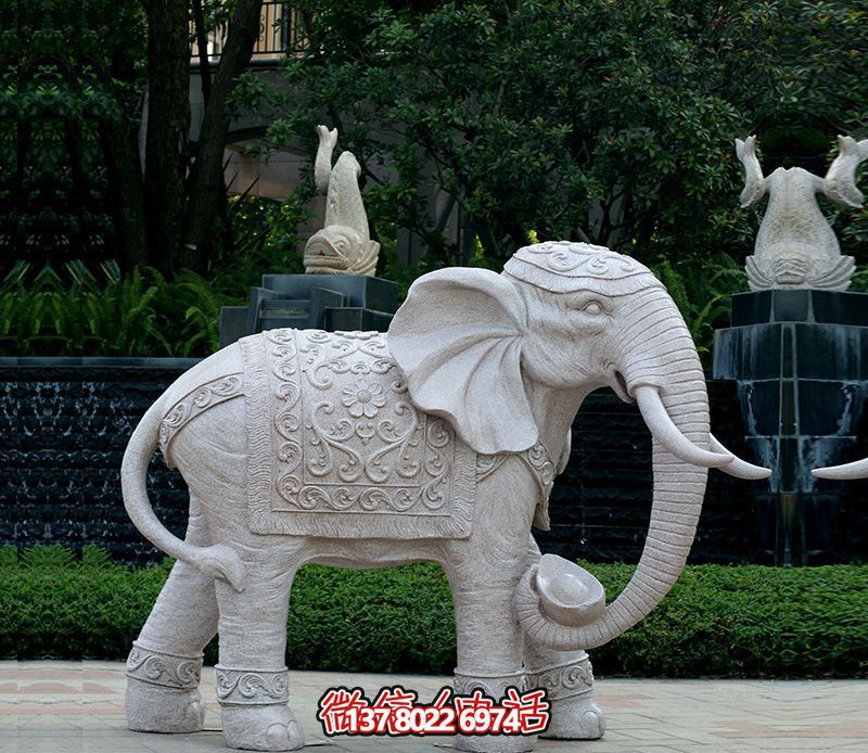 精美浮雕大象雕塑，點(diǎn)綴綠意花園
