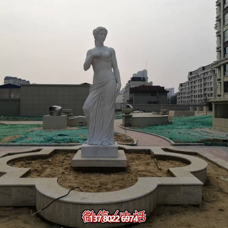 西方大理石雕像，浮雕人物裝飾街道