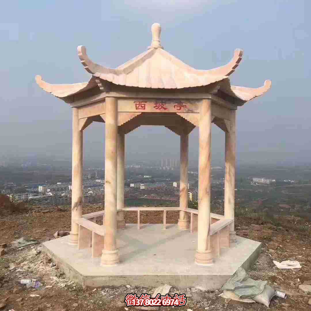 西坡涼亭景觀，觀賞大型晚霞紅