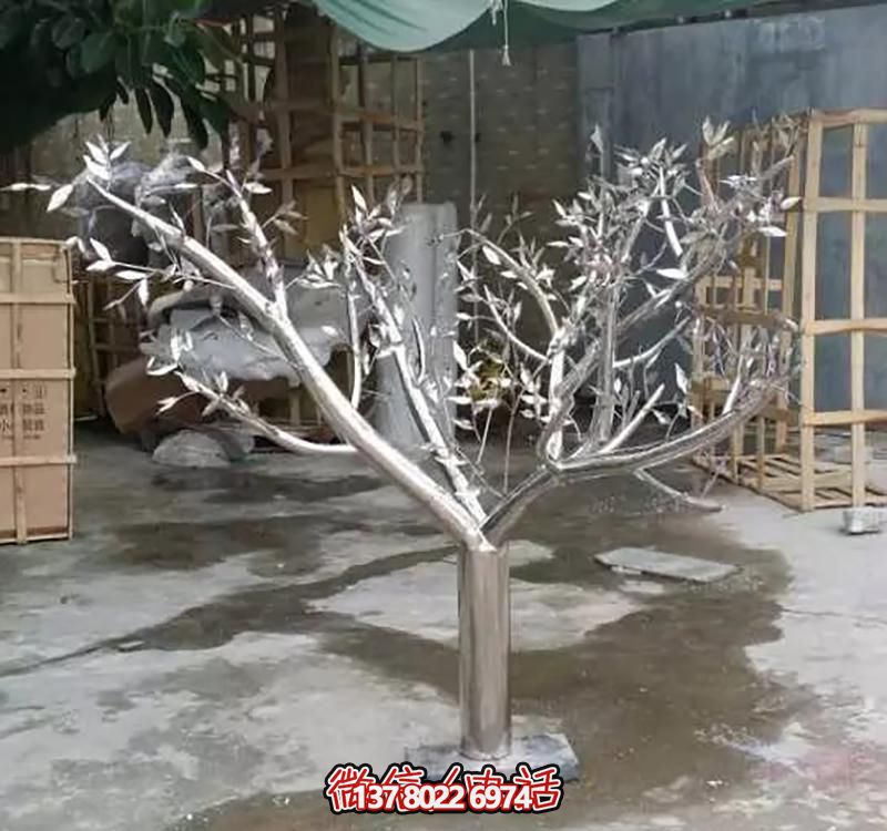柏不銹鋼樹(shù)雕塑，點(diǎn)綴景區(qū)戶外空間