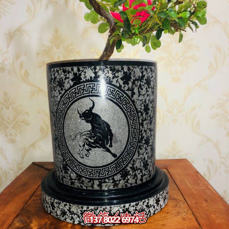 手工精美石雕花盆，點(diǎn)亮您的室外空間