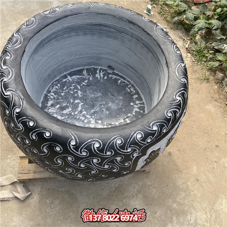 仿古大理石浮雕花紋花盆，營(yíng)造優(yōu)雅庭院空間