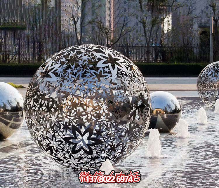 不銹鋼噴泉球雕塑，創(chuàng)意點亮廣場