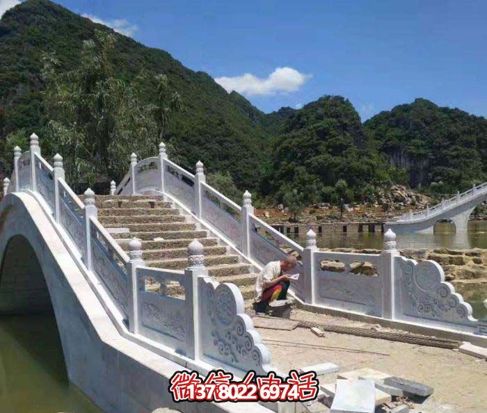 石拱橋，精美漢白玉欄桿，美景美景