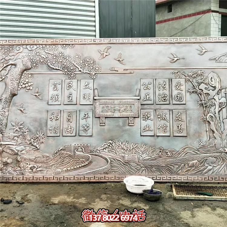 集大型浮雕畫、壁畫、銅雕塑于一體的公園展館