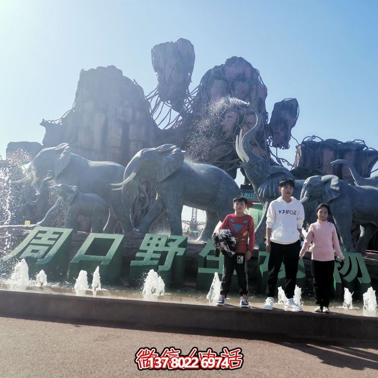 美麗的戶(hù)外玻璃鋼雕塑，引領(lǐng)景觀主題