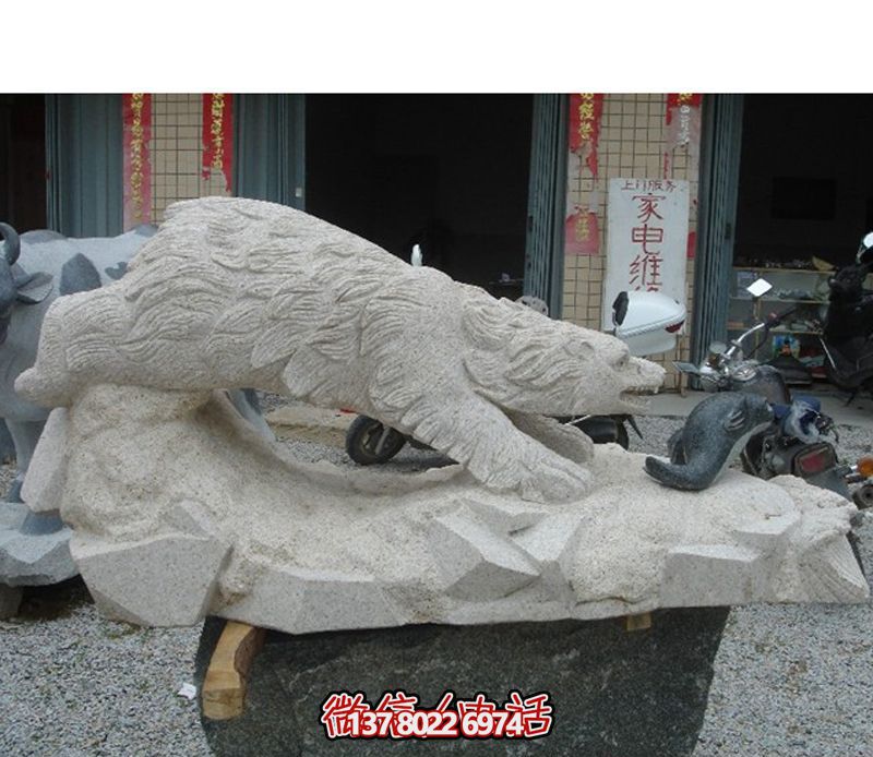 北極熊玻璃鋼雕塑，讓街道邊擺放創(chuàng)意爬行玻璃
