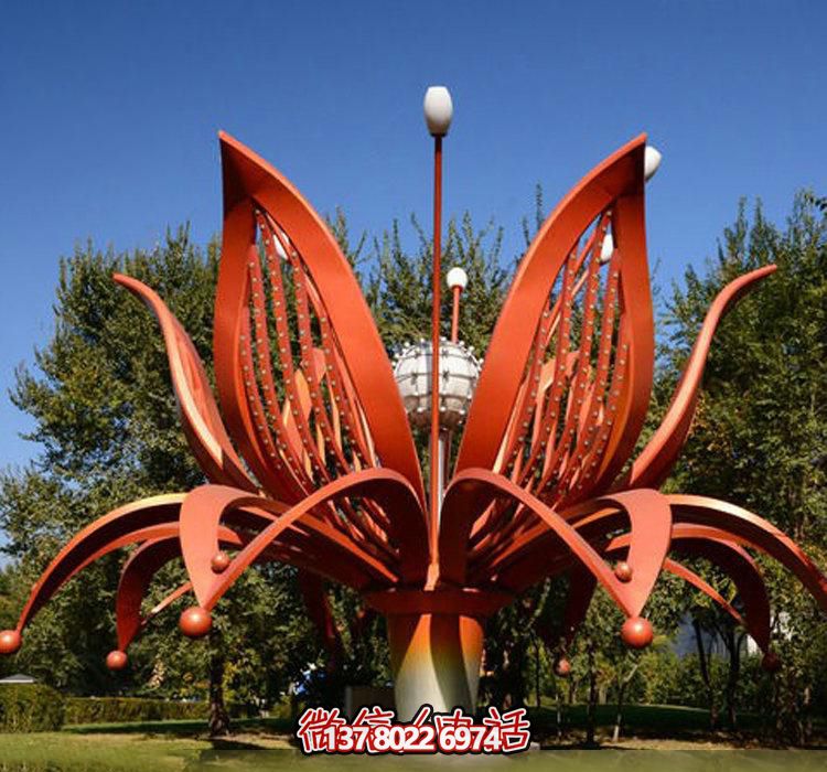 不銹鋼雕塑——綻放紅色花朵，為公園增添美麗