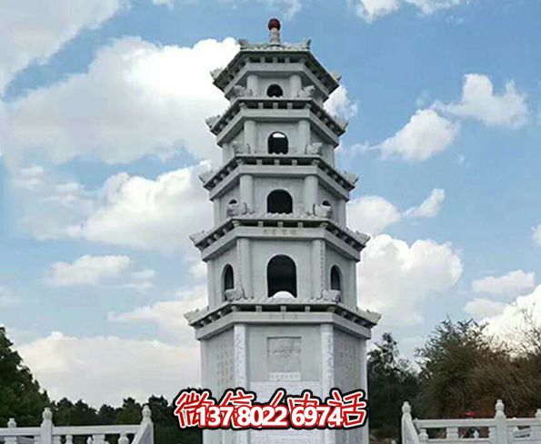 精美多層大理石寶塔，見證古老寺院的美麗景觀