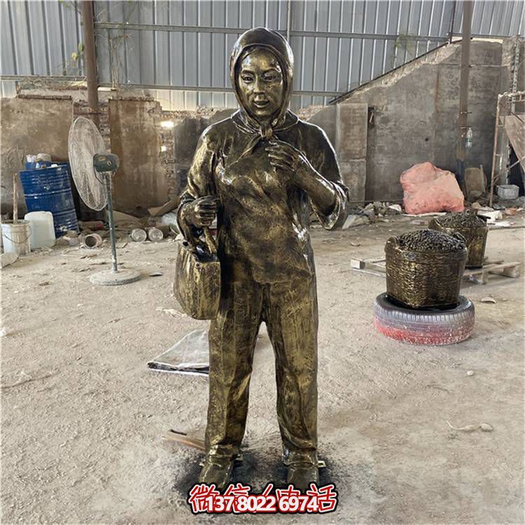 玻璃鋼仿銅人物雕塑，美化園林景區(qū)
