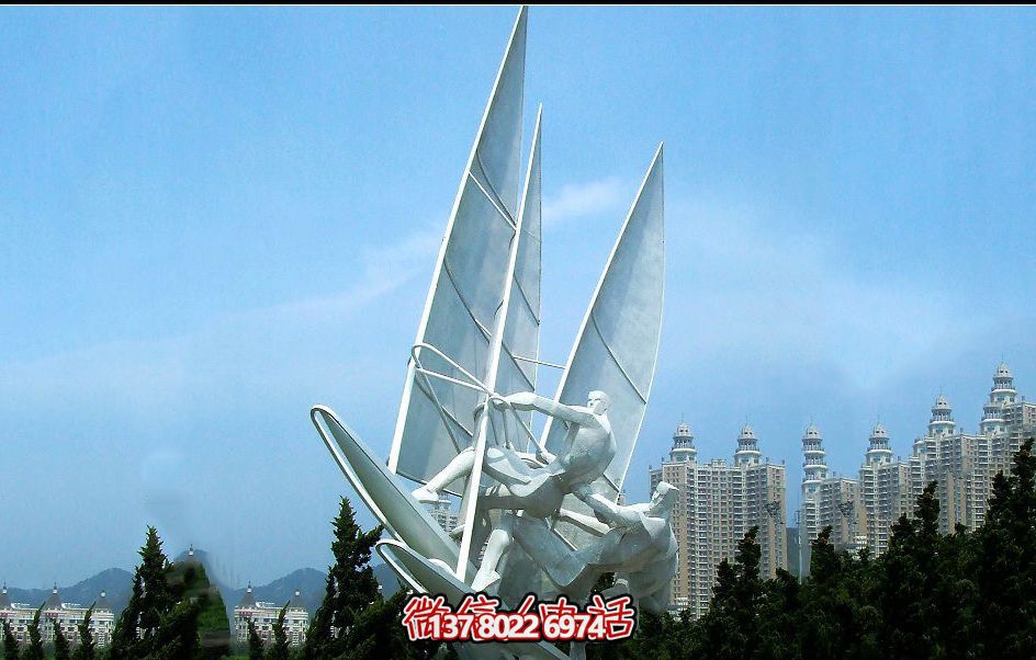 精美別墅鏤空雕塑點(diǎn)綴園林景觀，打造創(chuàng)意帆船