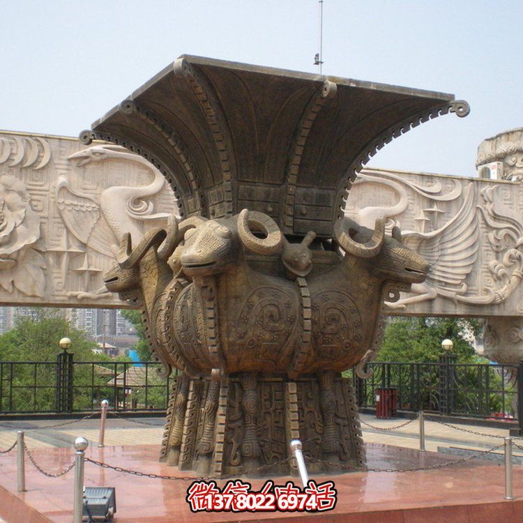 方尊銅香爐雕塑，讓景區(qū)廣場(chǎng)更加精彩