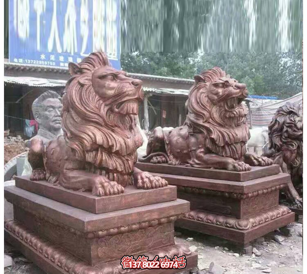 趴窩紅雕獅子仿真雕塑，守護(hù)晚霞鎮(zhèn)宅之美