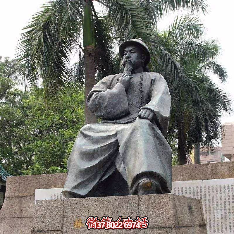 林則徐青銅雕塑像，讓?xiě)敉鈴V場(chǎng)擺放更有趣