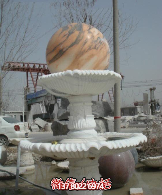 公園完美融合大理石、風(fēng)水球、噴泉和雕塑的美景