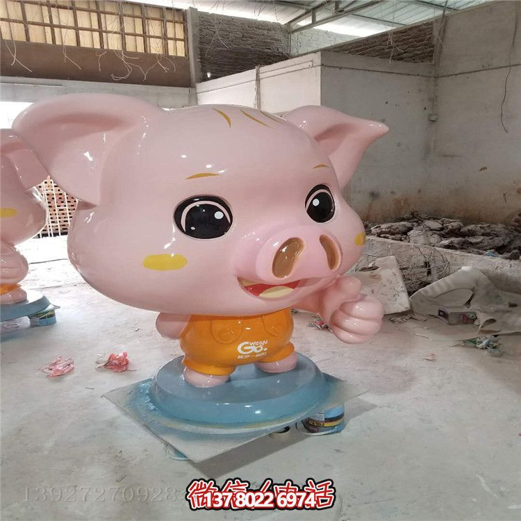 玻璃鋼豬雕塑，為您的店鋪、戶外公園增添熱鬧氣氛