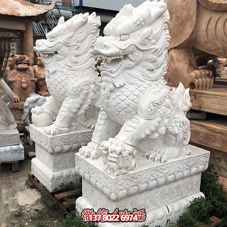 大型漢白玉石雕麒麟雕塑，為您的庭院門口增添獨(dú)特景觀