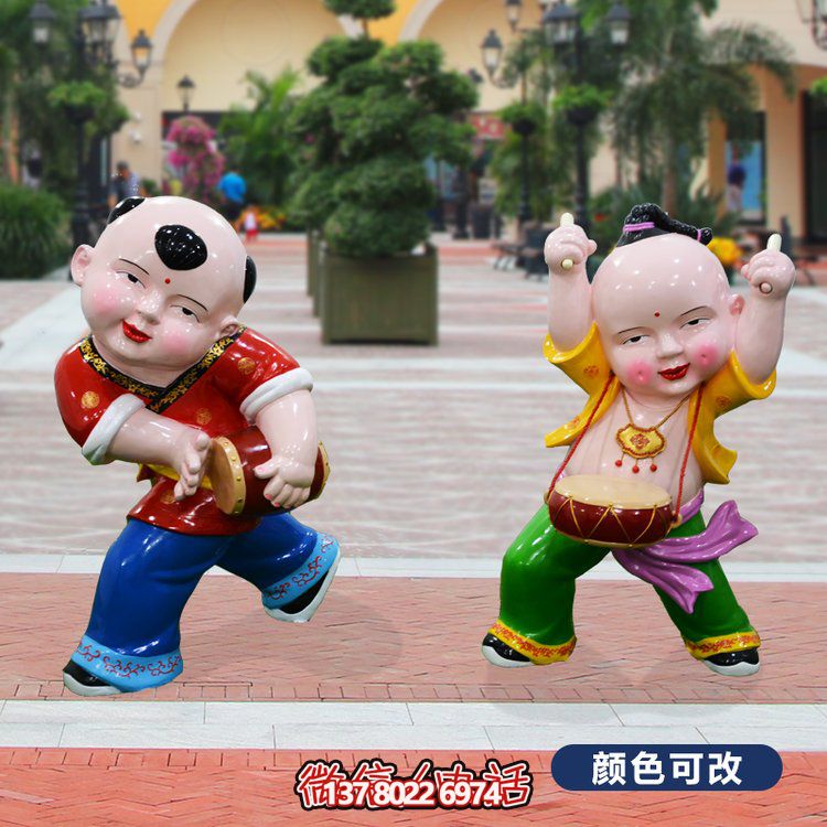 玻璃鋼福娃新年主題雕塑，為商業(yè)街添彩