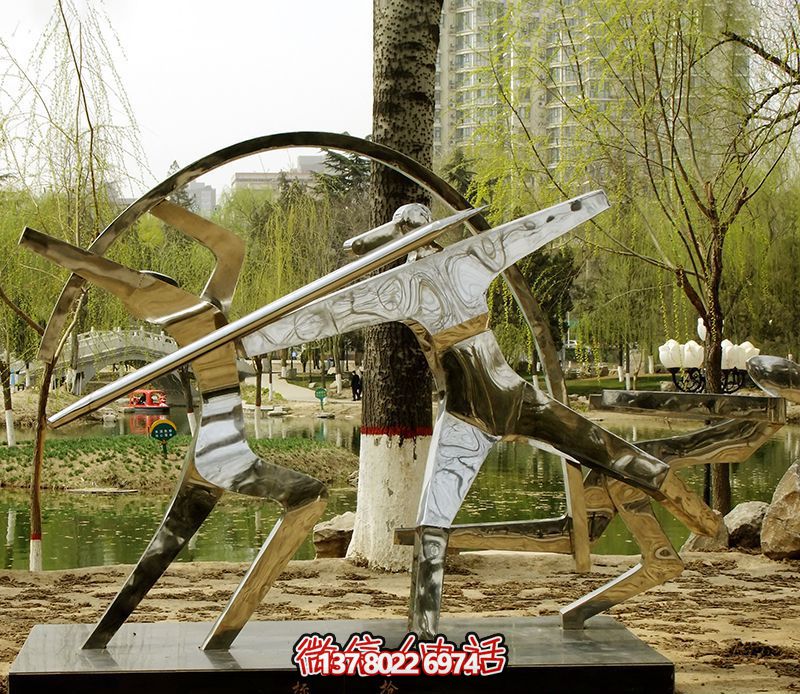 不銹鋼鏡面標(biāo)槍雕塑——精致、創(chuàng)意、華美