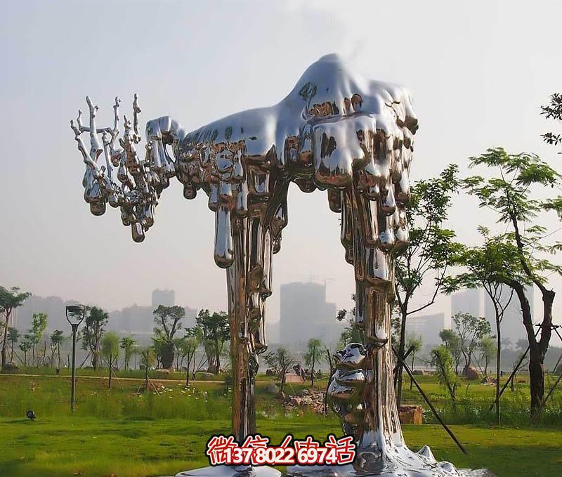 不銹鋼雕塑拱門(mén)——傳承抽象文化，融入人文精神