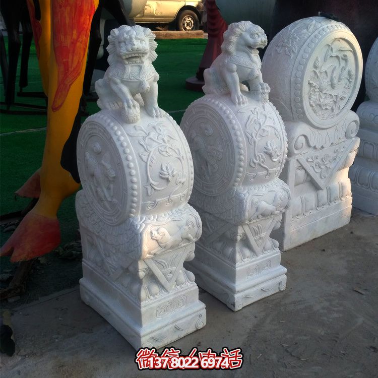 濃縮漢文化，以仿古建筑漢白玉雕塑裝點宮殿門墩