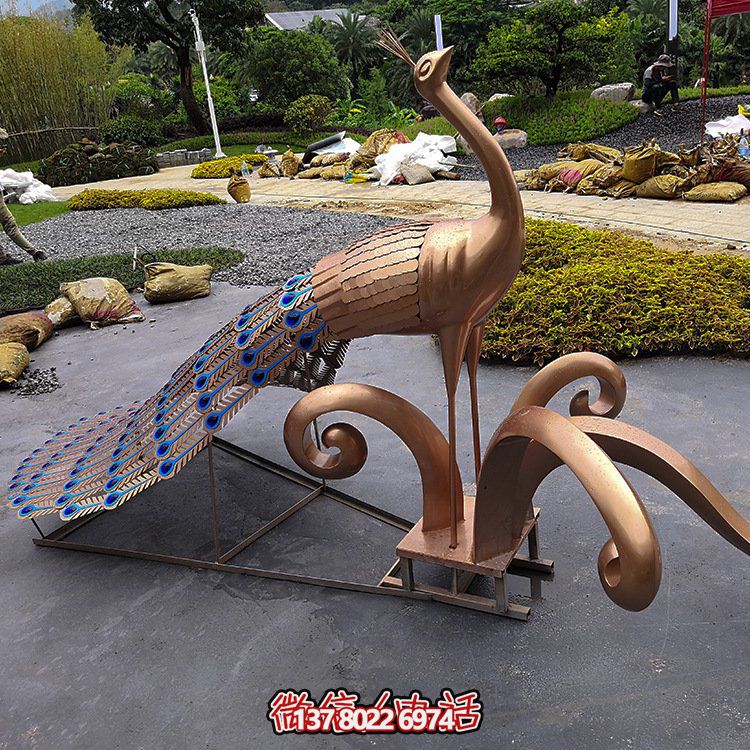 不銹鋼孔雀，烤漆藝術(shù)動物造型雕塑