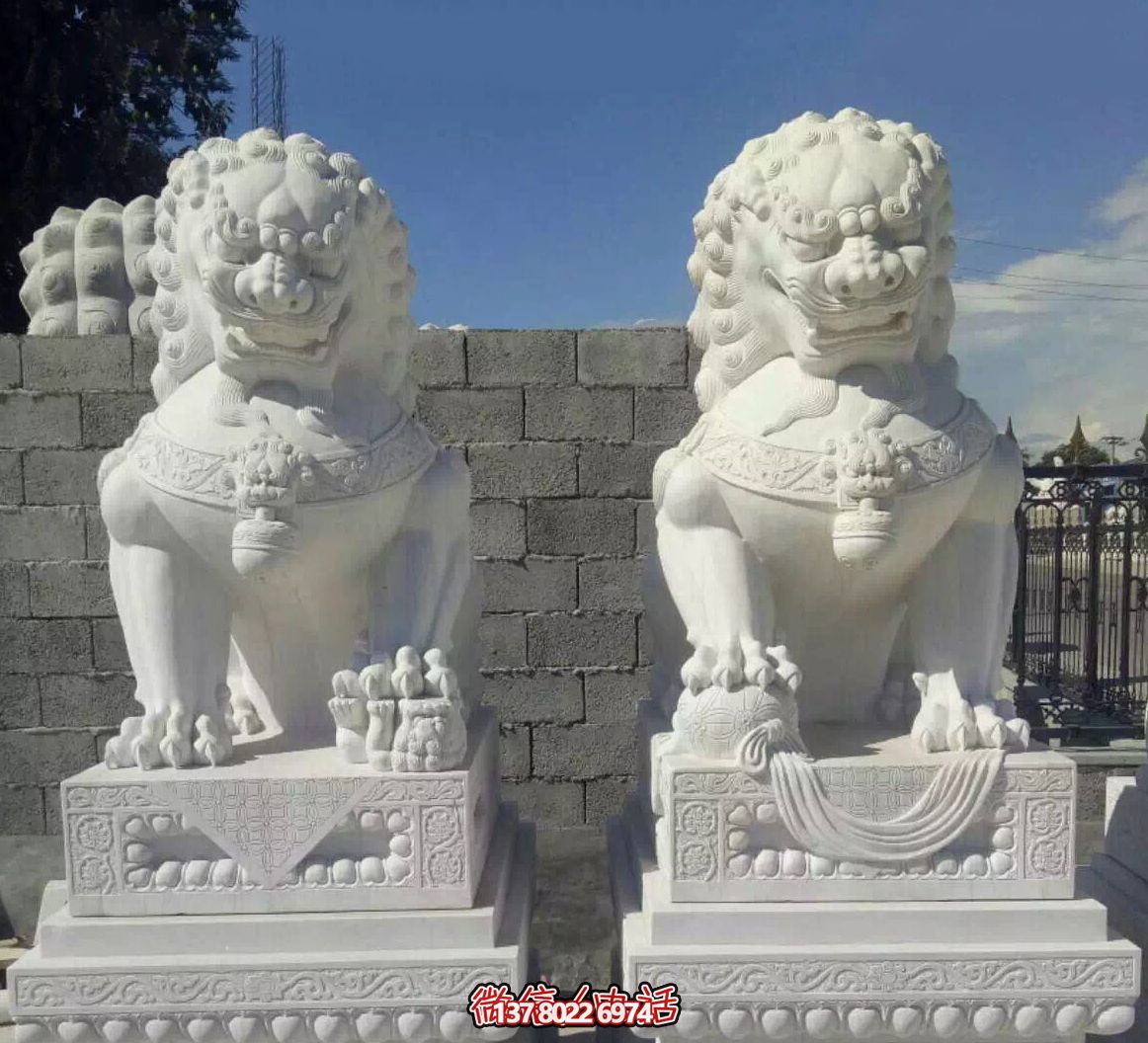 庭院別墅漢白玉石雕一對(duì)家用大門(mén)口的獅子雕塑 庭院別墅漢白玉石雕一對(duì)家用大門(mén)口的獅子雕塑